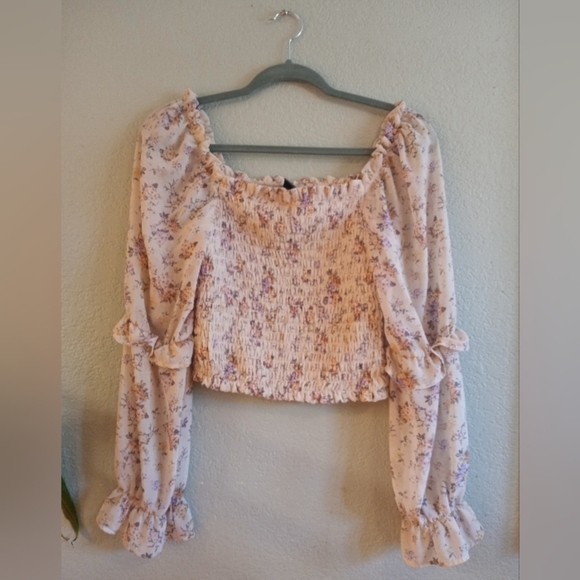 wild fable Tops - Wild Fable Ruffled Babydoll with Puffed Sleeves